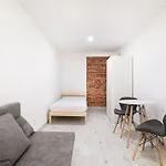 Revolution Aparts - Rewolucji 27 Apartament *