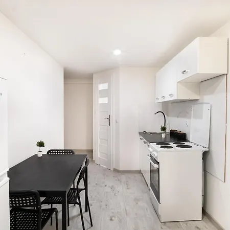 Revolution Aparts - Rewolucji 27