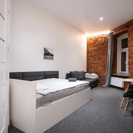 Revolution Aparts - Rewolucji 27