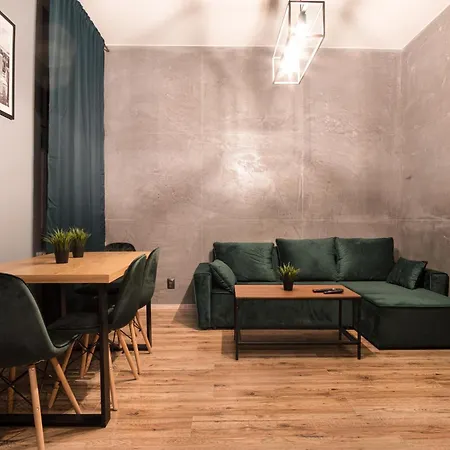 Revolution Aparts - Rewolucji 27 Apartment Lodz