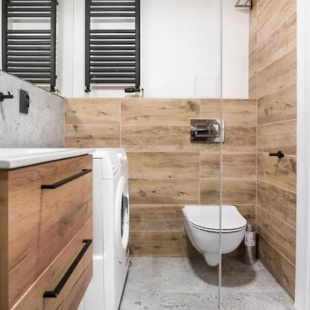 Revolution Aparts - Rewolucji 27