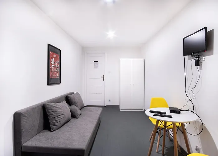 Revolution Aparts - Rewolucji 27 Łódź