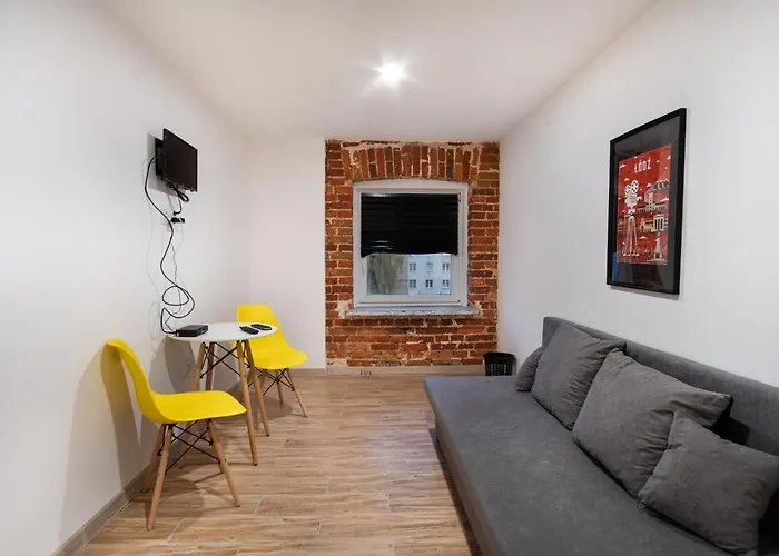 Revolution Aparts - Rewolucji 27 Łódź