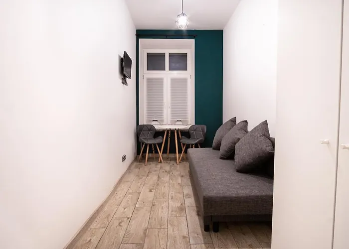 Revolution Aparts - Rewolucji 27