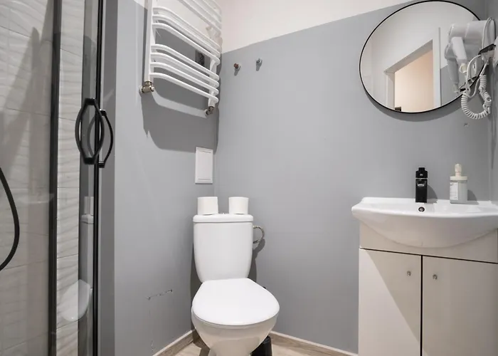 Revolution Aparts - Rewolucji 27 * Łódź